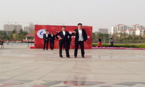 说明:365英国上市公司官网入口百家社团迎校庆之法律学会职业装走秀 - 365英国上市公司官网入口法律学会 - 法律学会的博客